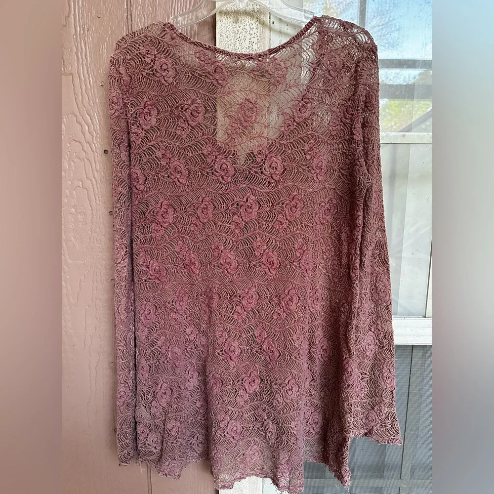 Gimmicks by BKE Overlay Long-Sleeve Top - Mauve Pink - Picture 2 of 4